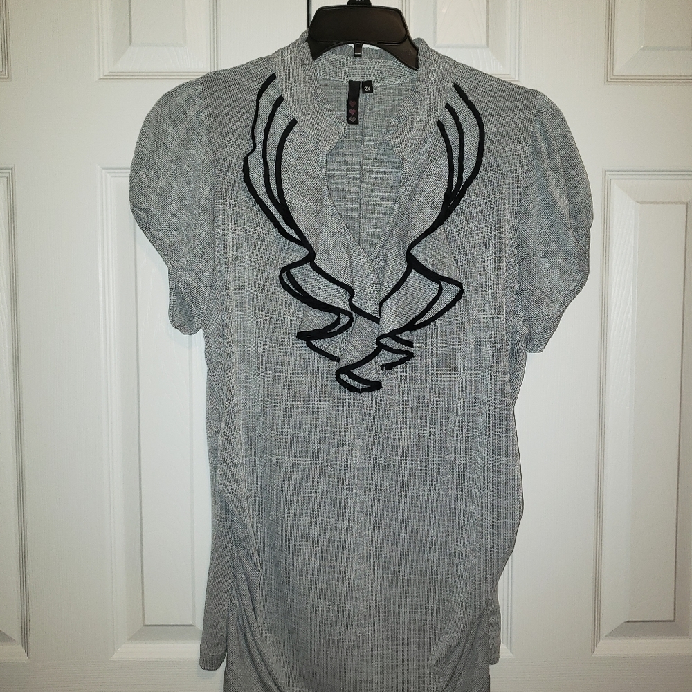 NWOT Ruffled collar top